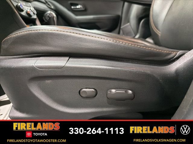 Used 2018 Chevrolet Trax LT w/ LT Convenience Package image 17