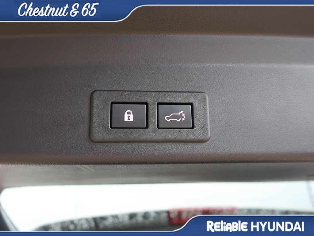 Used 2023 Subaru Ascent Limited AWD/4WD image 17