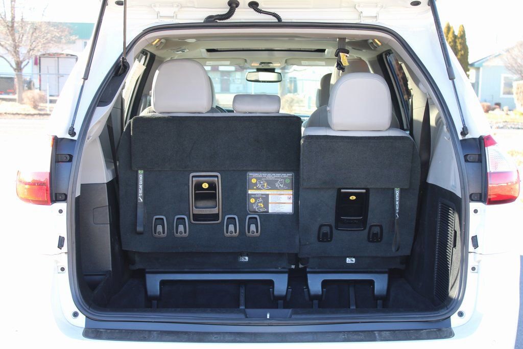 Used 2019 Toyota Sienna Limited w/ Carpet Mat Package AWD/4WD image 27