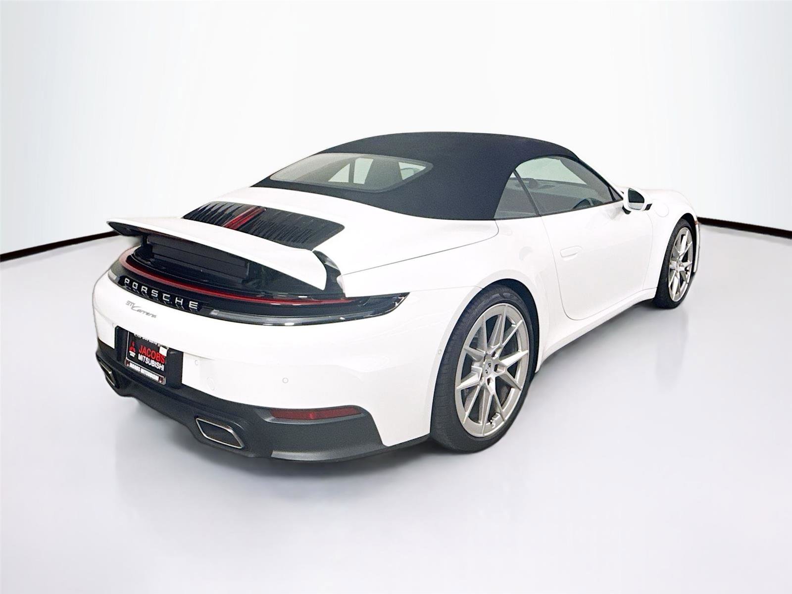 Used 2025 Porsche 911 Carrera RWD image 33
