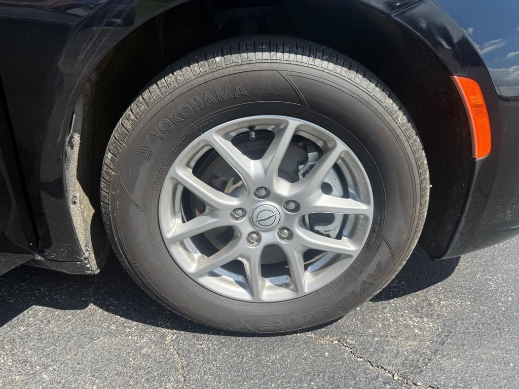 Used 2025 Chrysler Pacifica Select FWD image 59