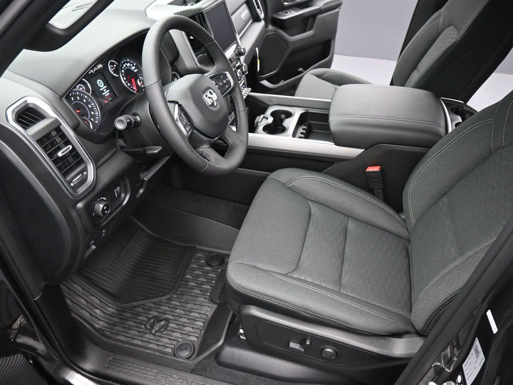 New 2026 RAM 1500 4x4 Crew Cab image 10