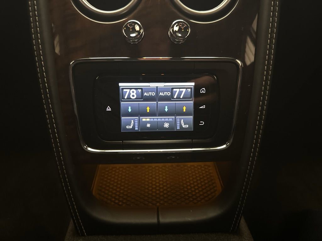 Used 2015 Bentley Flying Spur V8 image 26