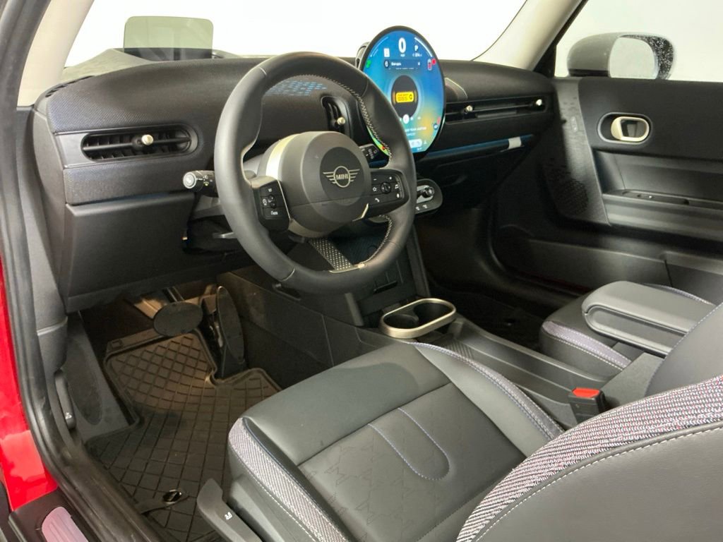 Certified 2025 MINI Cooper 2-Door Hardtop FWD image 20