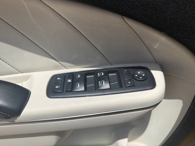Used 2017 Dodge Charger R/T w/ Plus Group RWD image 27