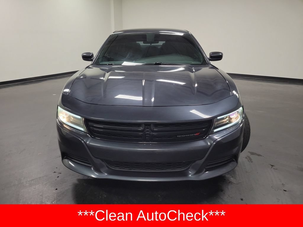 Used 2019 Dodge Charger SXT RWD image 2