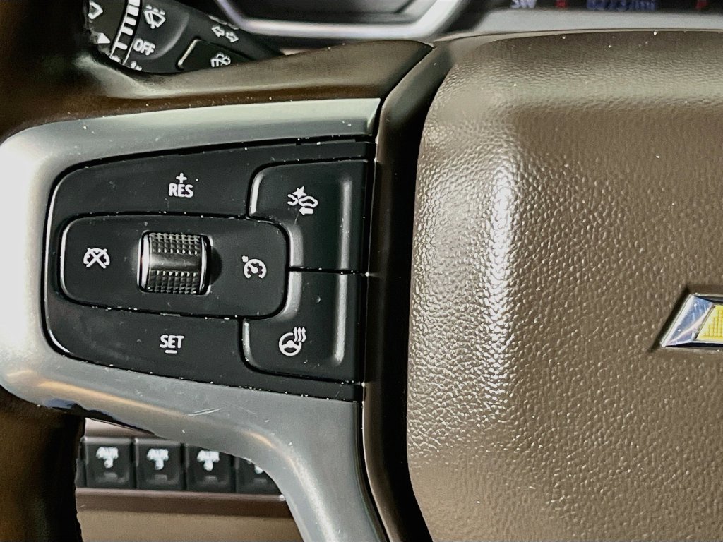 Used 2023 Chevrolet Silverado 2500 LTZ AWD/4WD image 15