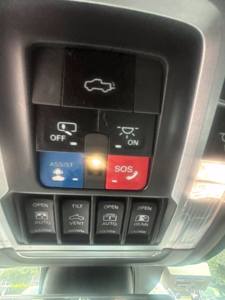 Used 2021 RAM 1500 Limited AWD/4WD image 19