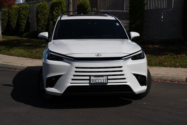 Used 2025 Lexus TX 350 AWD image 2