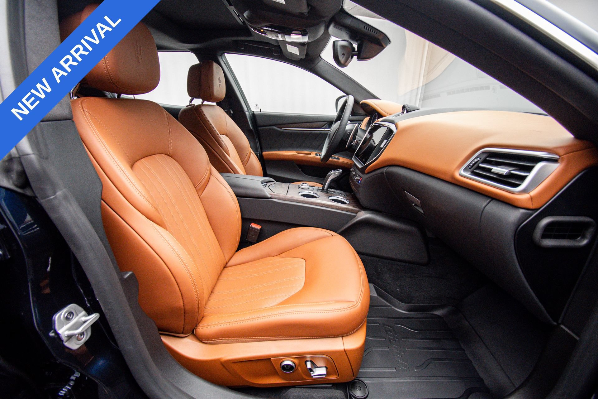 Used 2023 Maserati Ghibli Modena Q4 AWD/4WD image 13
