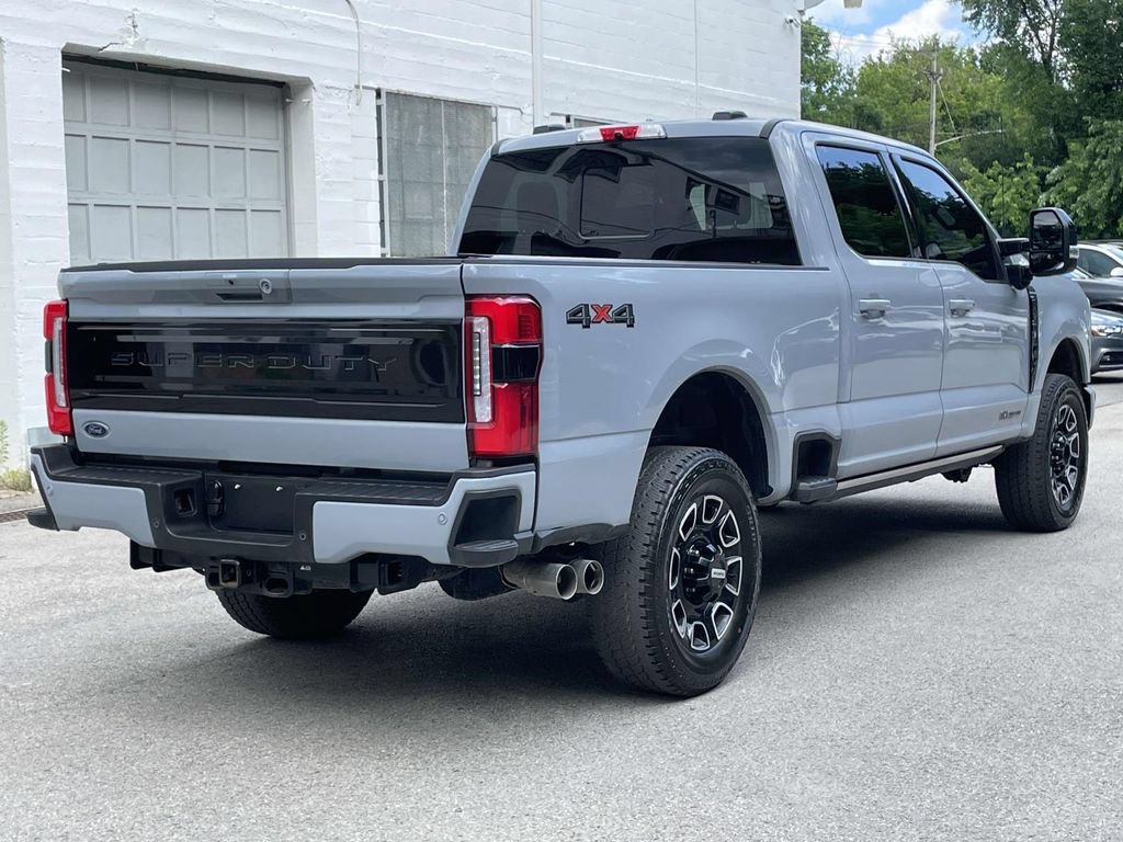 Used 2025 Ford F350 Platinum AWD/4WD image 5
