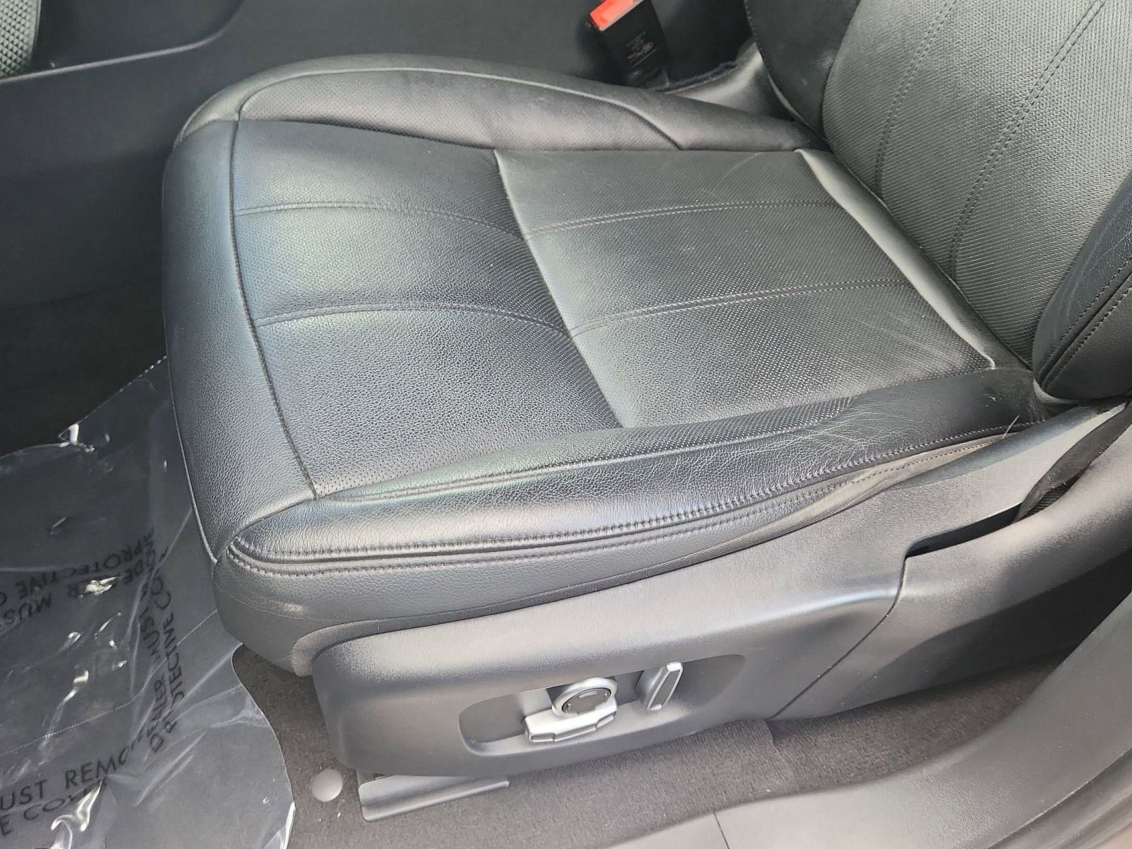 Used 2022 Land Rover Range Rover Evoque R-Dynamic SE image 10