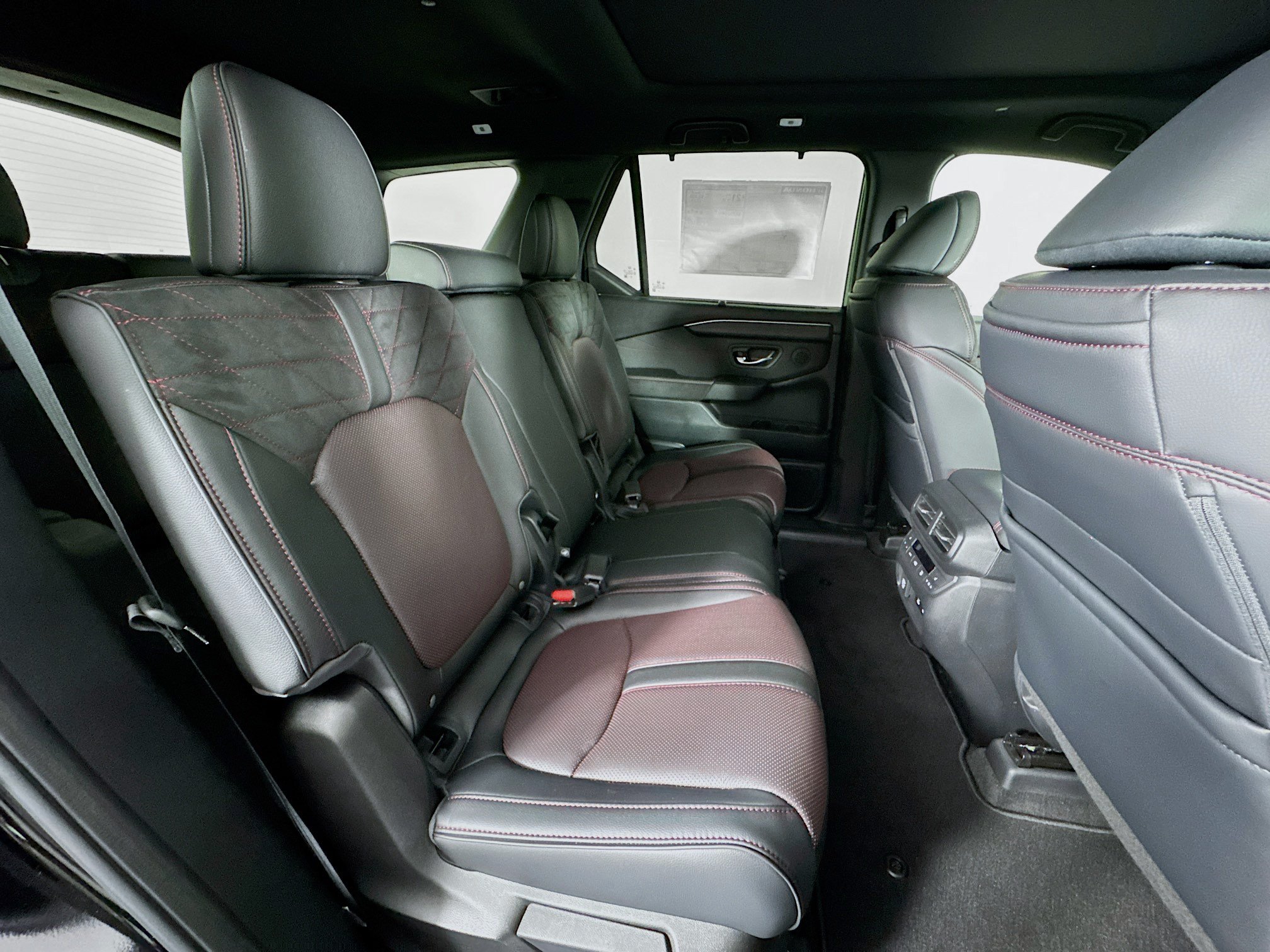 New 2026 Honda Pilot Black Edition image 30