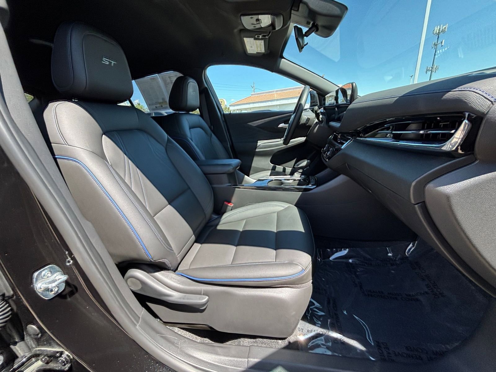 Used 2025 Buick Envista Sport Touring image 35