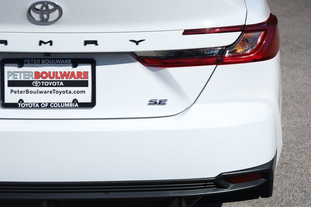 Used 2025 Toyota Camry SE image 18