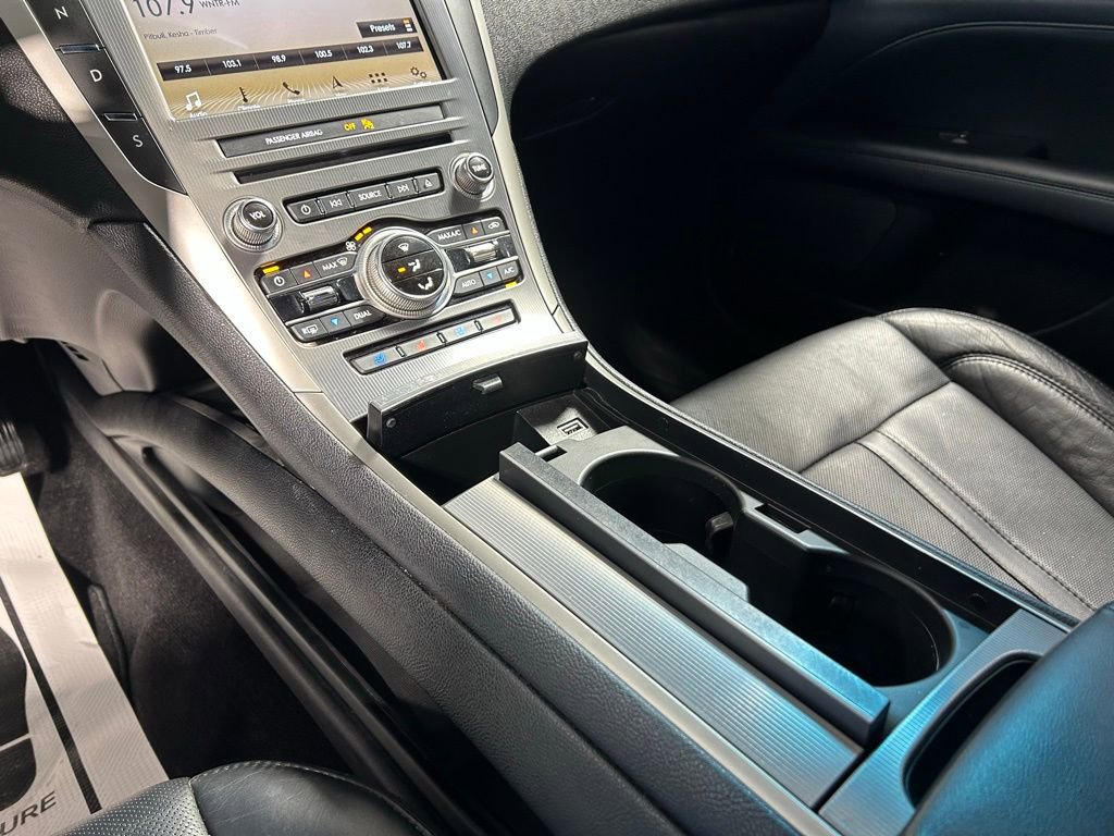 Used 2017 Lincoln MKZ Reserve image 30