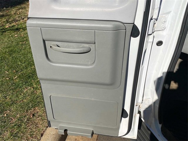 Used 2013 Ford E-350 and Econoline 350 XLT image 28