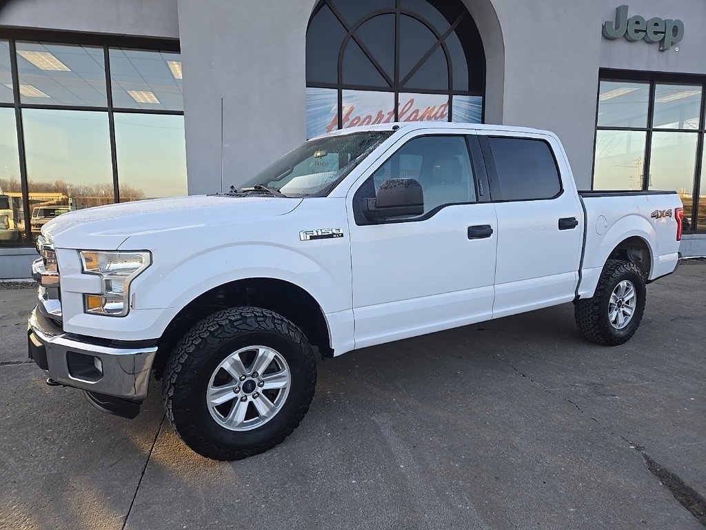 Used 2015 Ford F150 XLT image 3