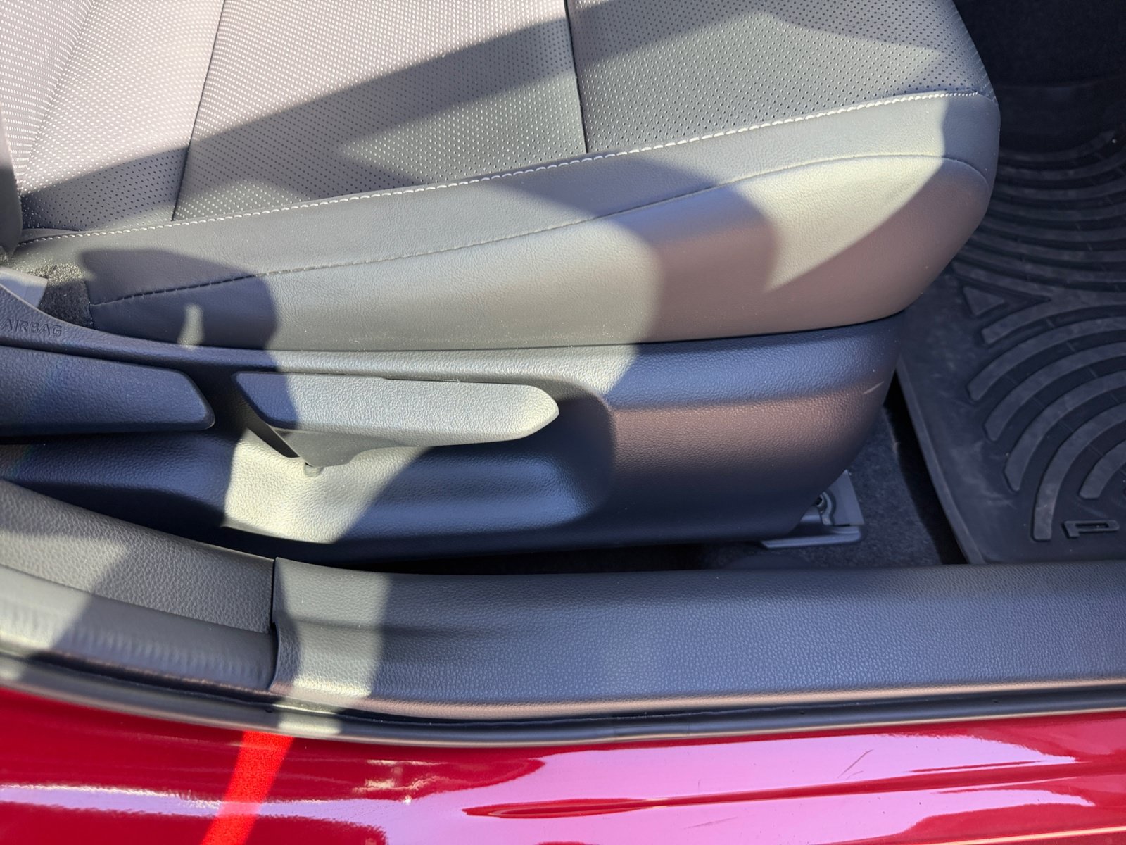 Used 2026 Toyota Prius XLE FWD image 31