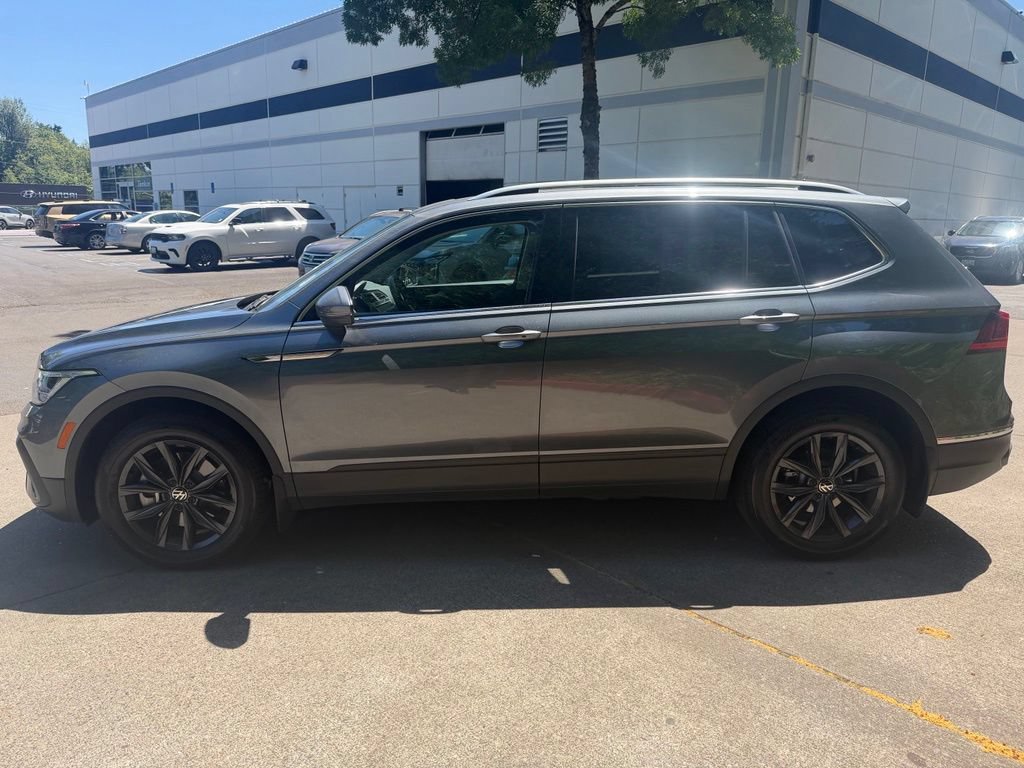 Used 2024 Volkswagen Tiguan SE AWD/4WD image 7