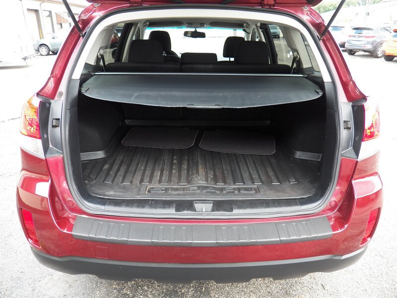 Used 2012 Subaru Outback 2.5i Premium AWD/4WD image 9