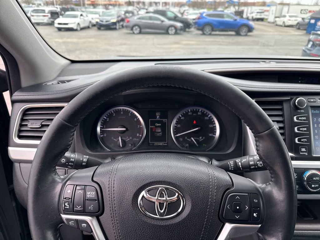 Used 2015 Toyota Highlander Limited AWD/4WD image 13