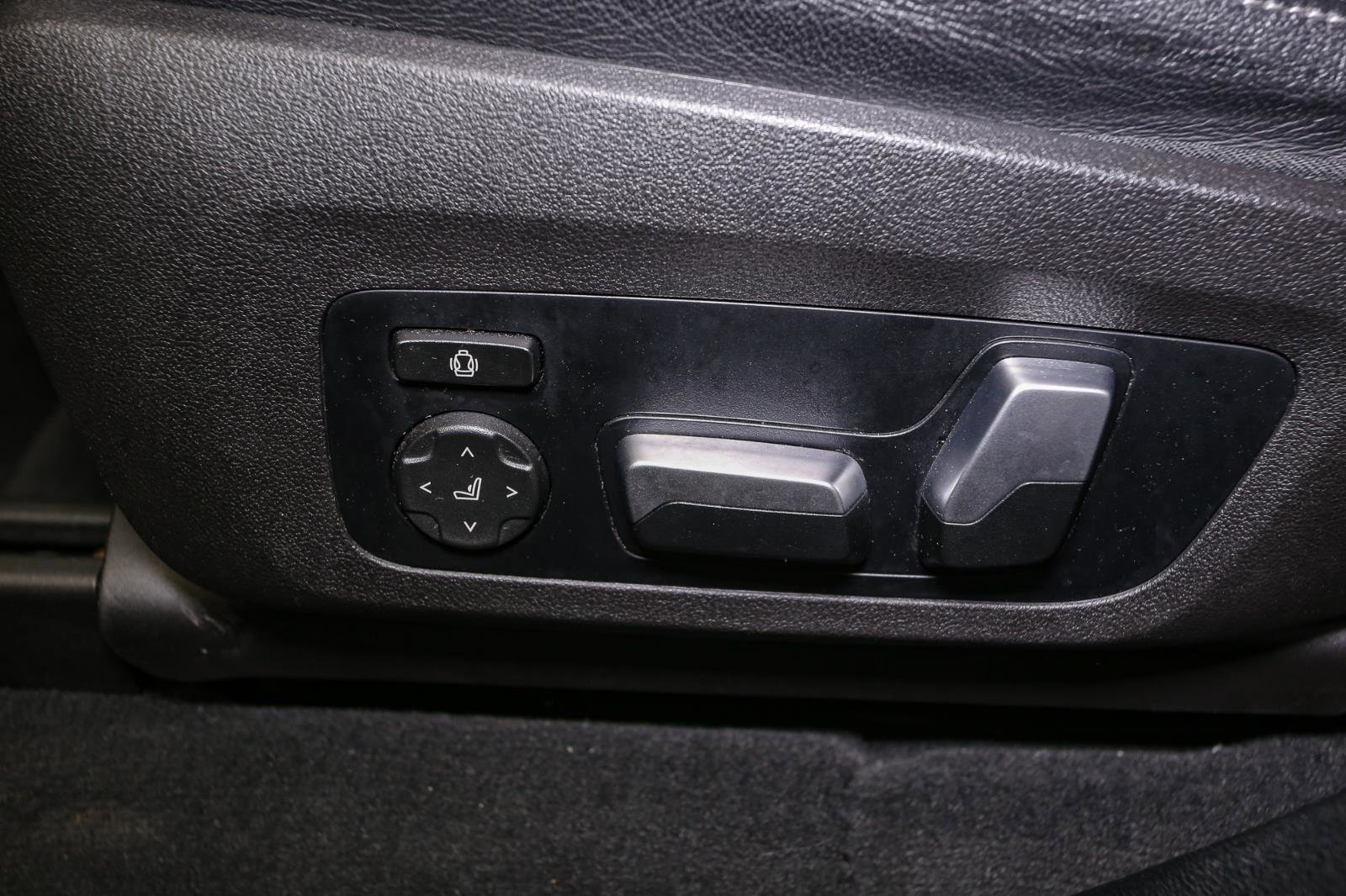 Used 2021 BMW X3 xDrive30i w/ M Sport Package image 48