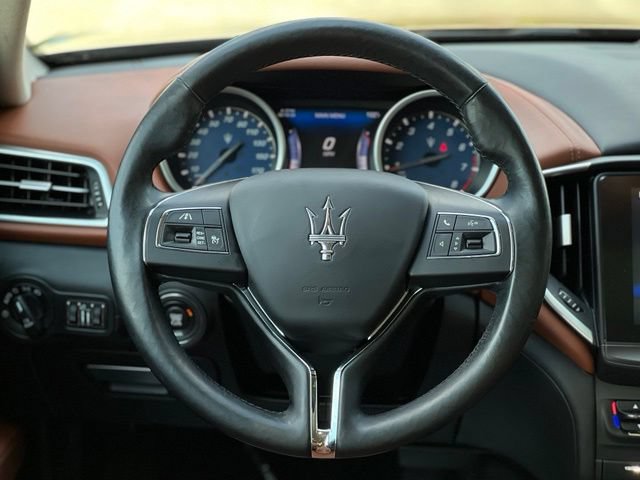 Used 2017 Maserati Ghibli S Q4 AWD/4WD image 32