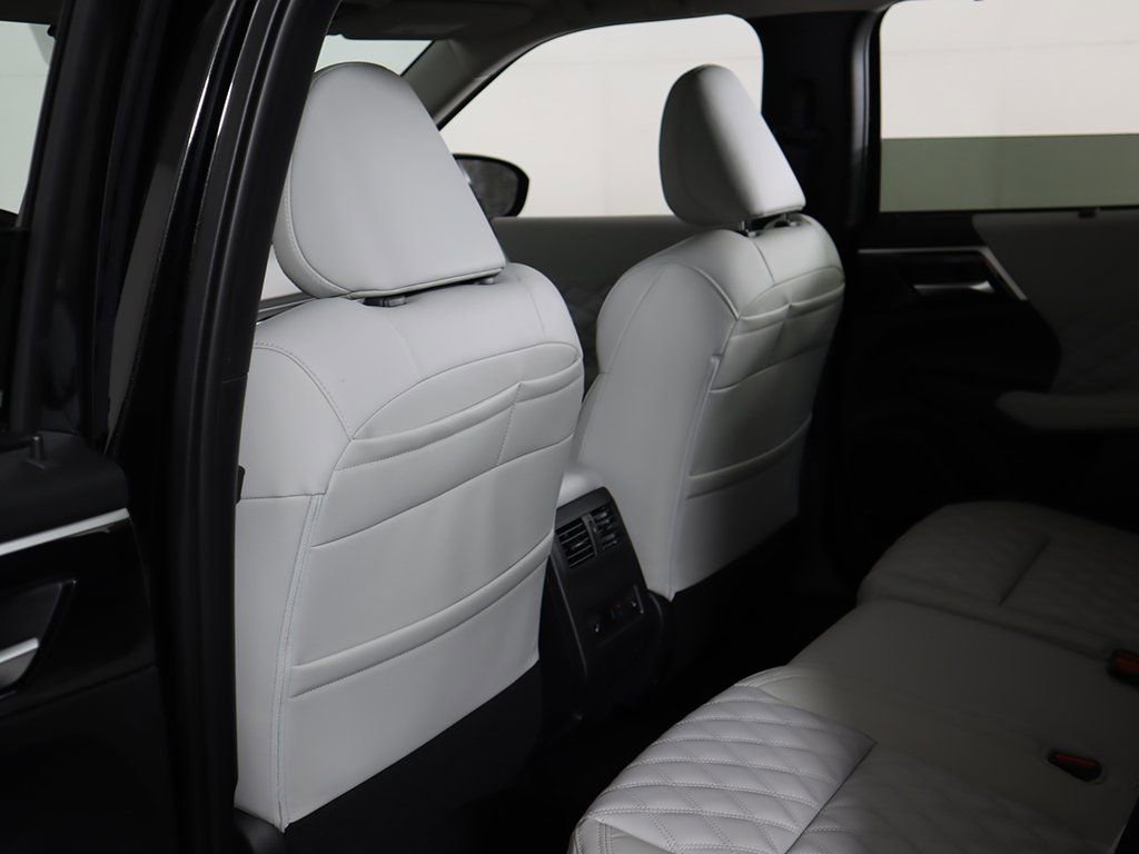 New 2025 Mitsubishi Outlander SEL AWD/4WD image 33