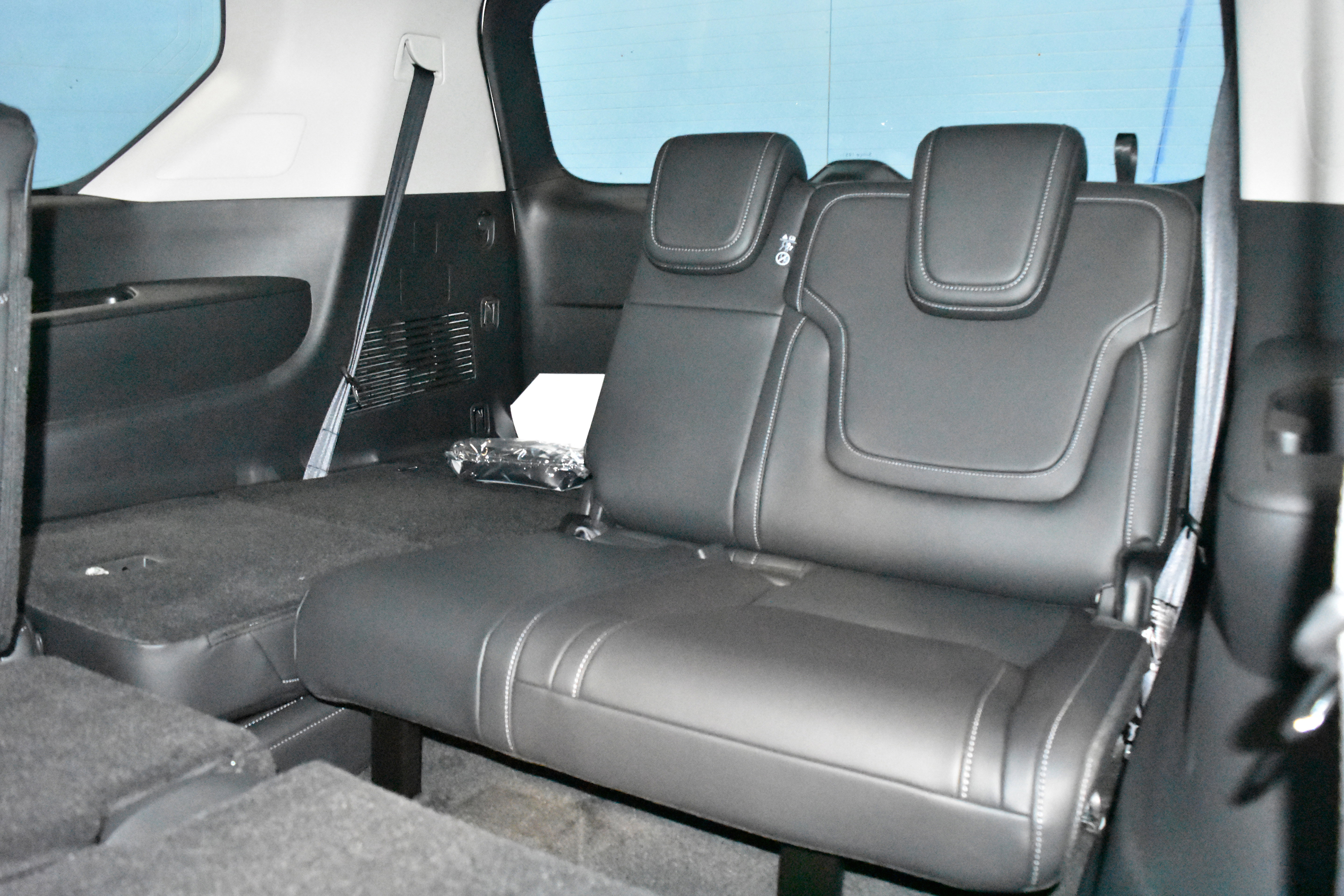 New 2025 Nissan Armada SV AWD/4WD image 18