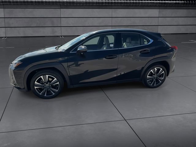 Certified 2022 Lexus UX 200 200 w/ Accessory Package (Z1) image 5