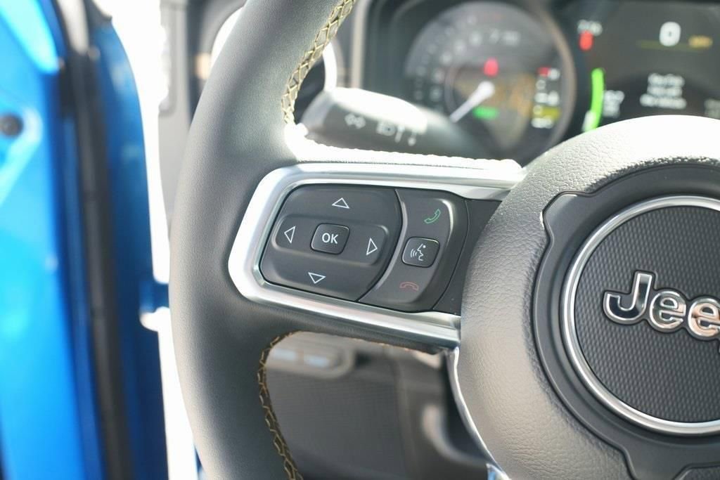 Used 2024 Jeep Wrangler Unlimited Sahara image 11