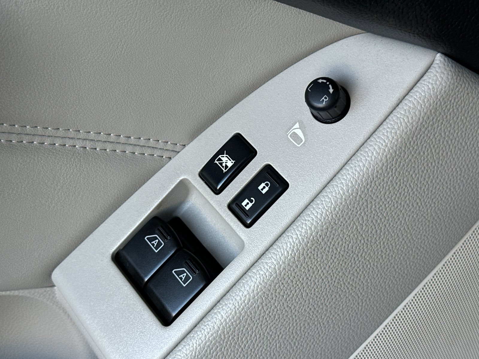 Used 2009 INFINITI G37 Journey w/ Premium Pkg RWD image 13