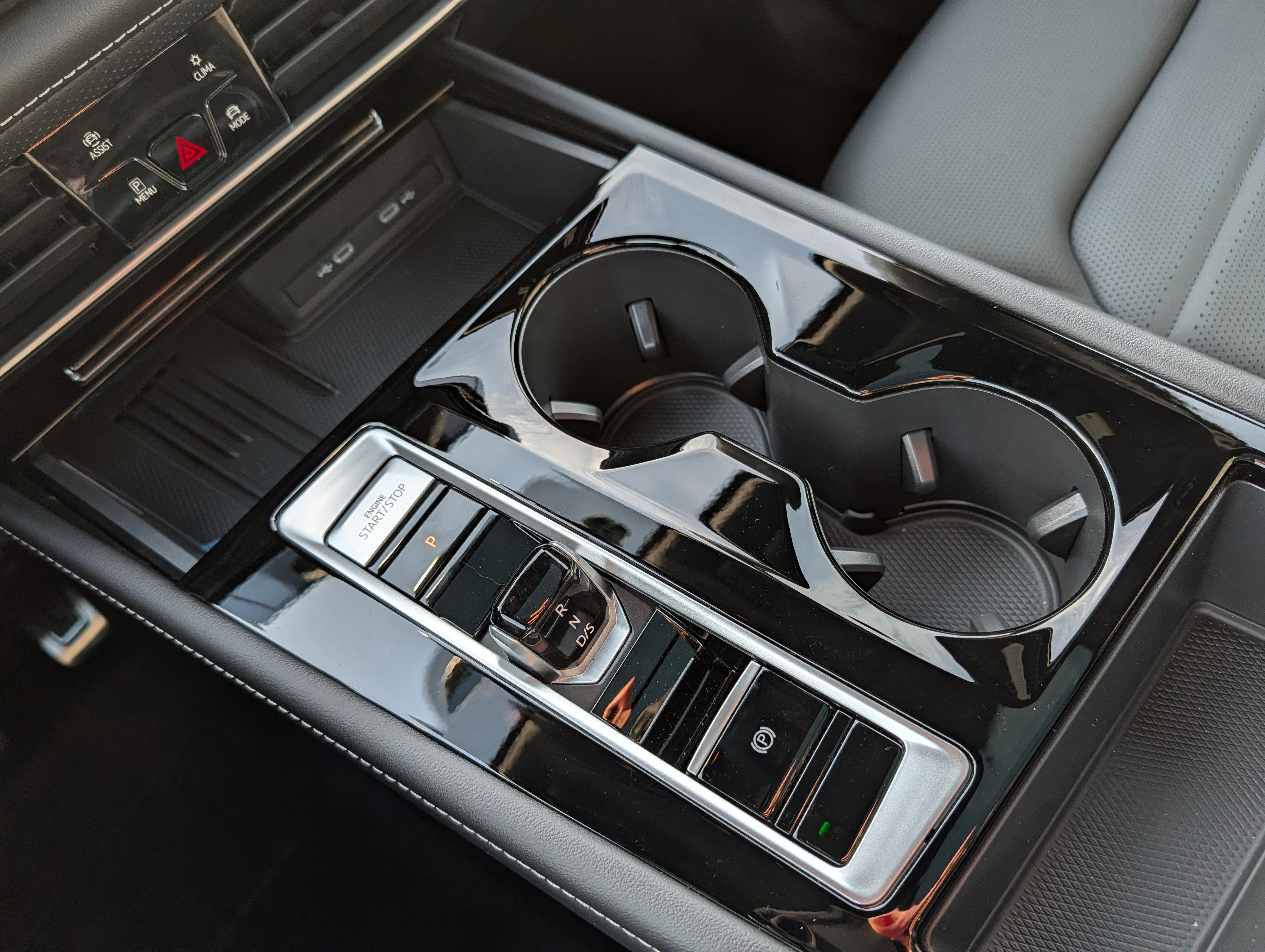 New 2026 Volkswagen Atlas Cross Sport SEL R-Line image 11