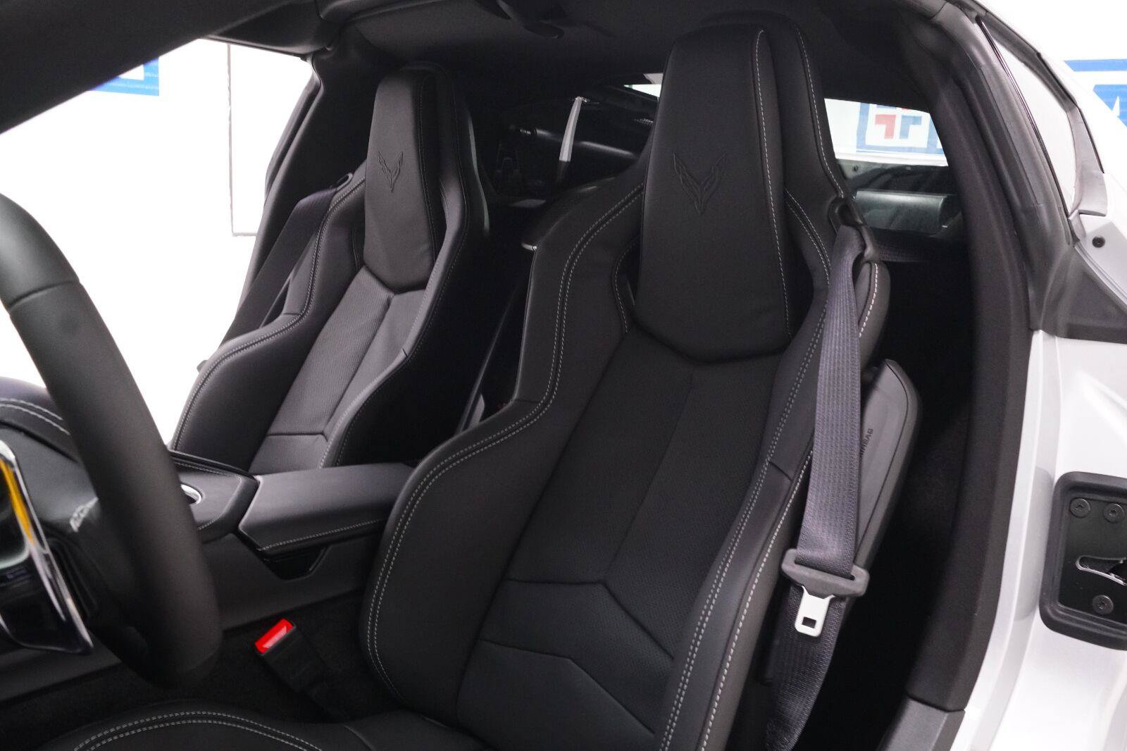 New 2027 Chevrolet Corvette Grand Sport w/ Z52 Sport Performance Package RWD image 7