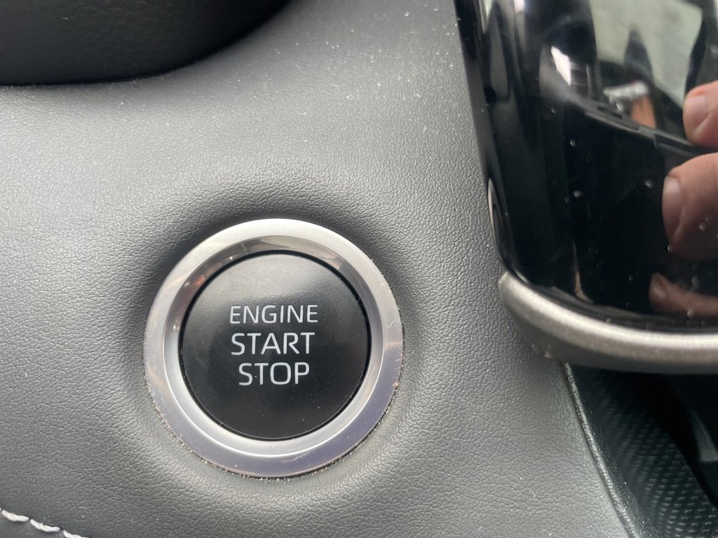 Used 2024 Toyota Highlander XLE image 25