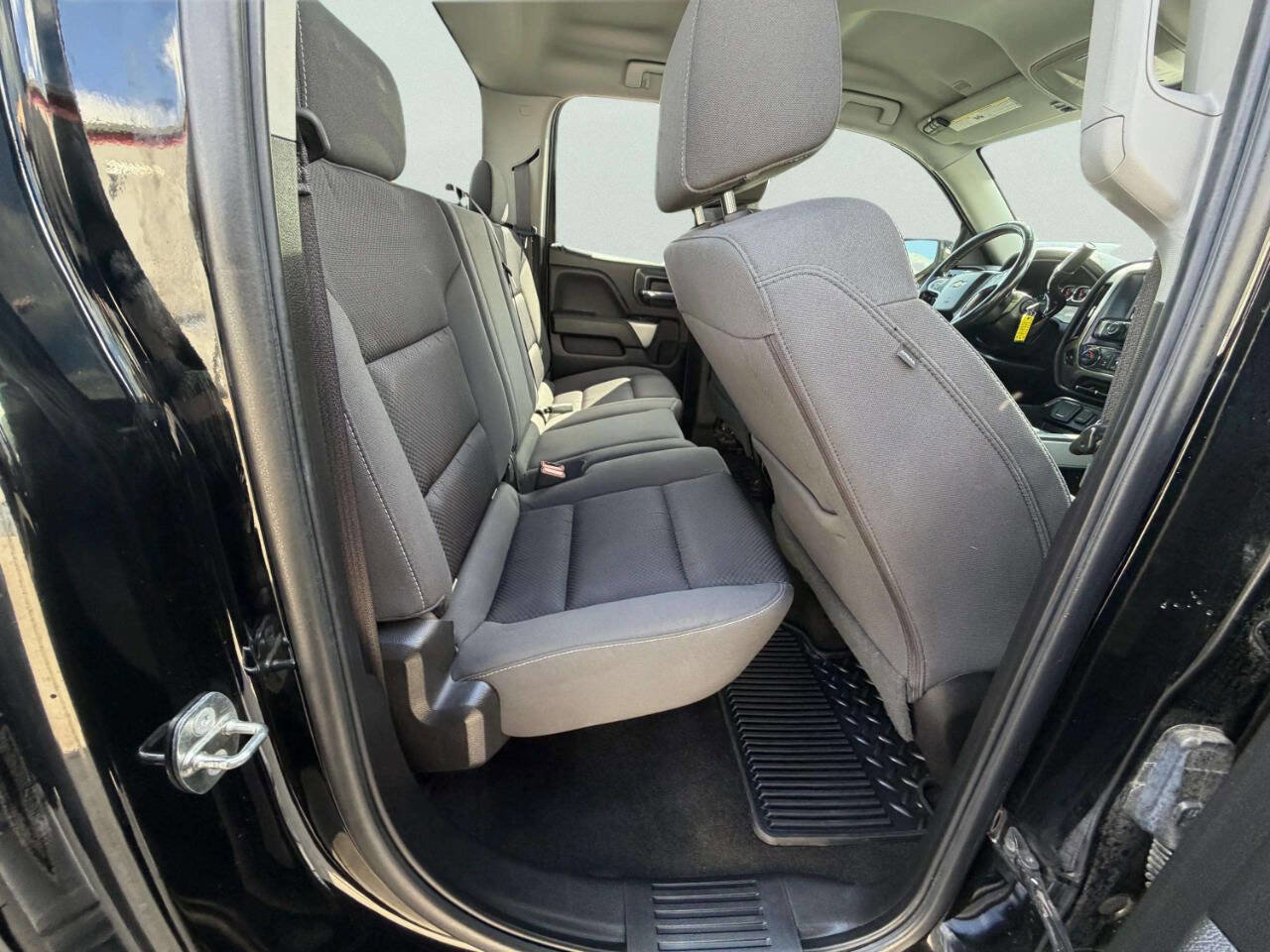 Used 2017 Chevrolet Silverado 1500 LT w/ Midnight Edition image 25