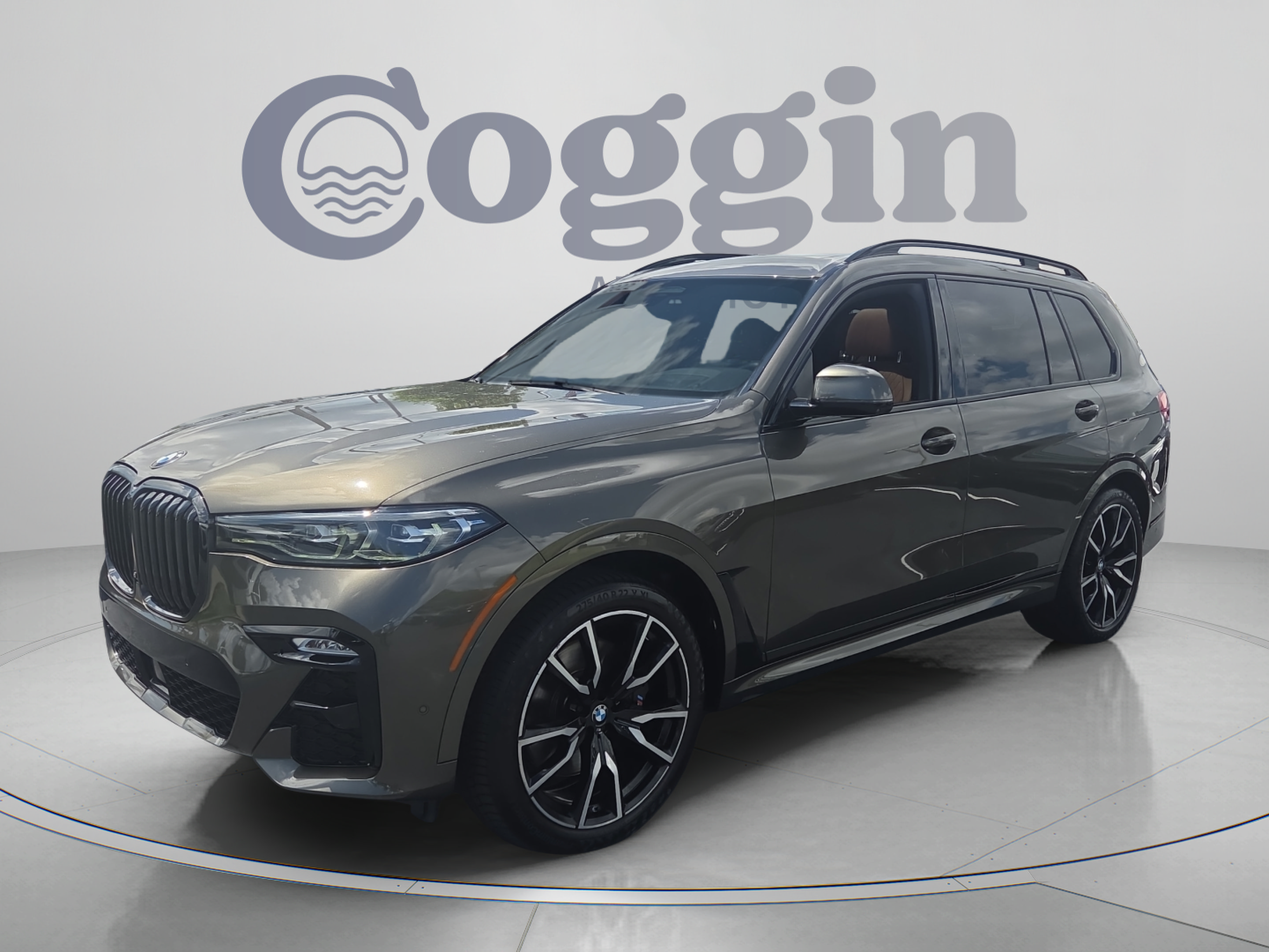 Used 2022 BMW X7 xDrive40i w/ M Sport Package AWD/4WD image 1