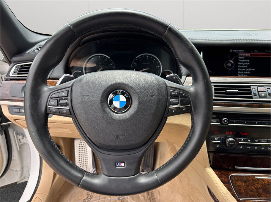 Used 2015 BMW 750Li RWD image 27