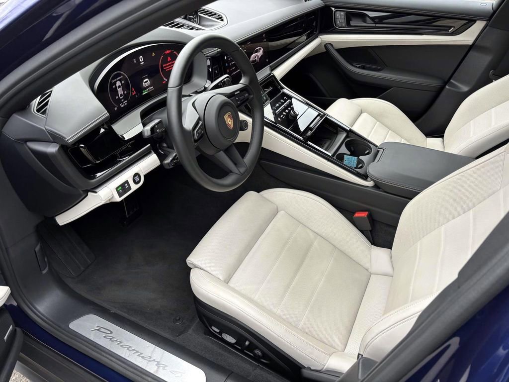 Used 2025 Porsche Panamera 4 image 19