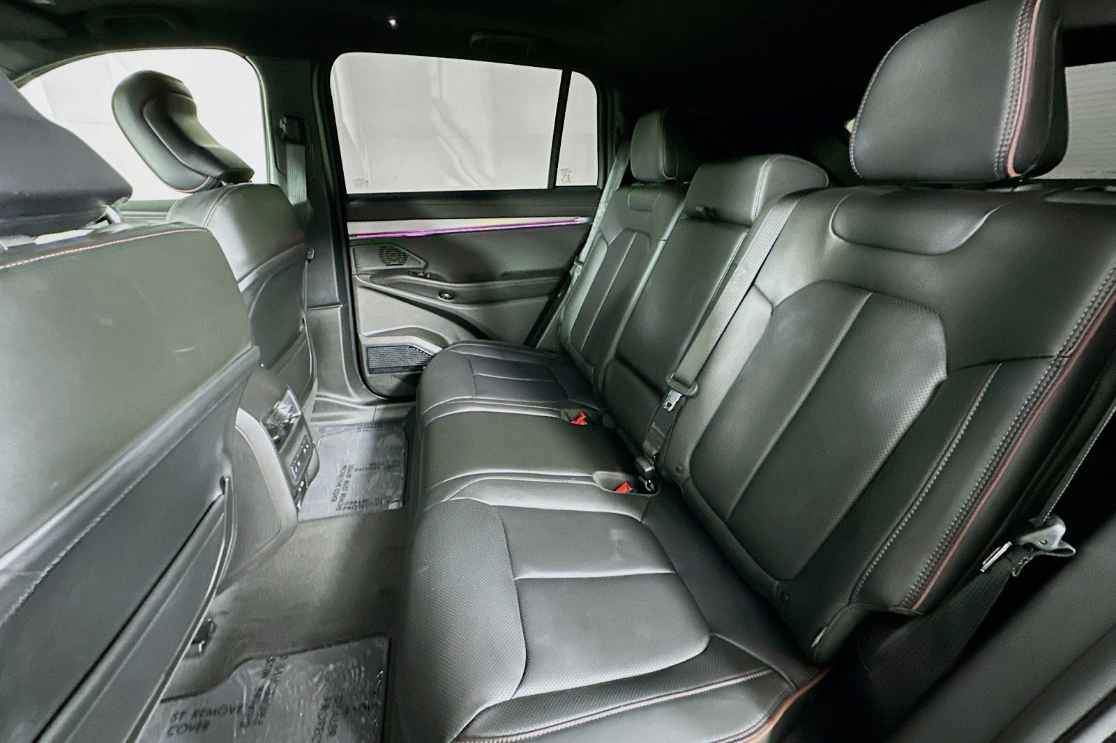 Used 2024 Jeep Wagoneer Launch Edition image 9