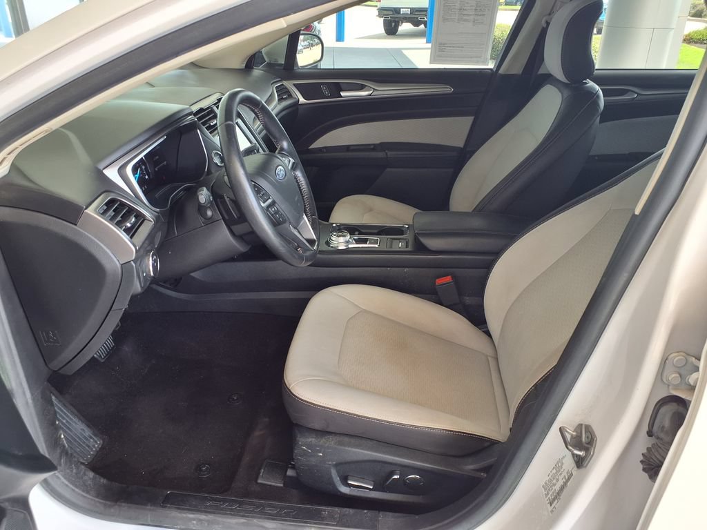 Used 2019 Ford Fusion SE w/ Equipment Group 151A FWD image 20
