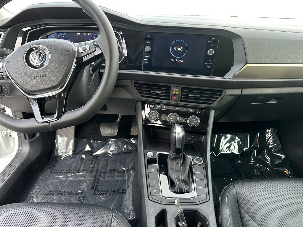 Used 2021 Volkswagen Jetta SEL Premium image 10