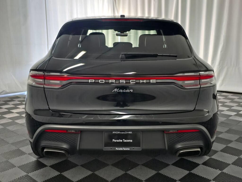 Certified 2024 Porsche Macan AWD/4WD image 7