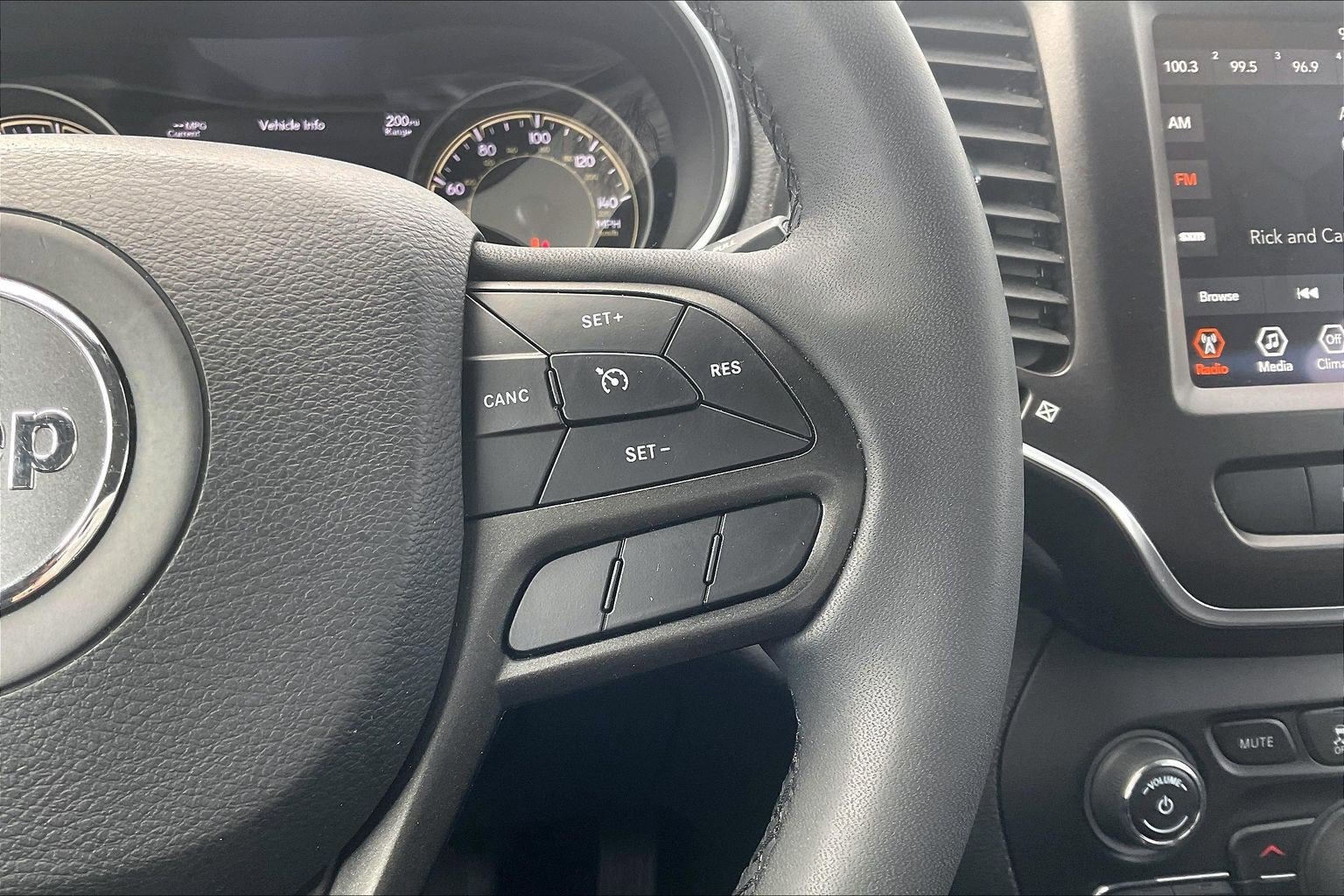 Used 2021 Jeep Cherokee Trailhawk w/ Trailer Tow Group image 11