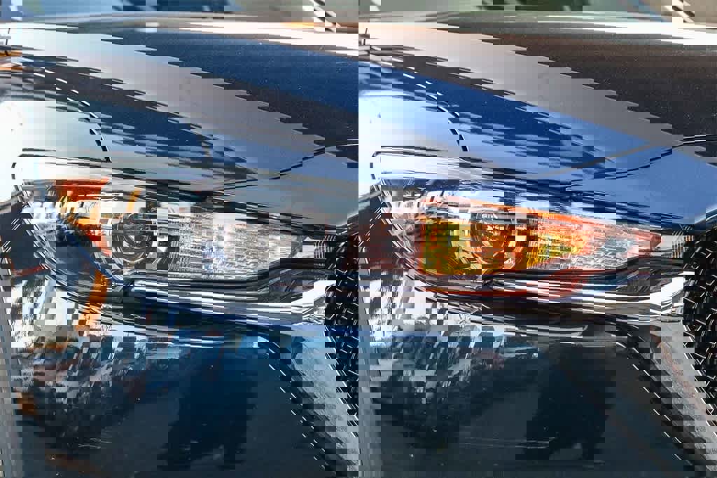 Used 2017 MAZDA CX-5 Touring image 4