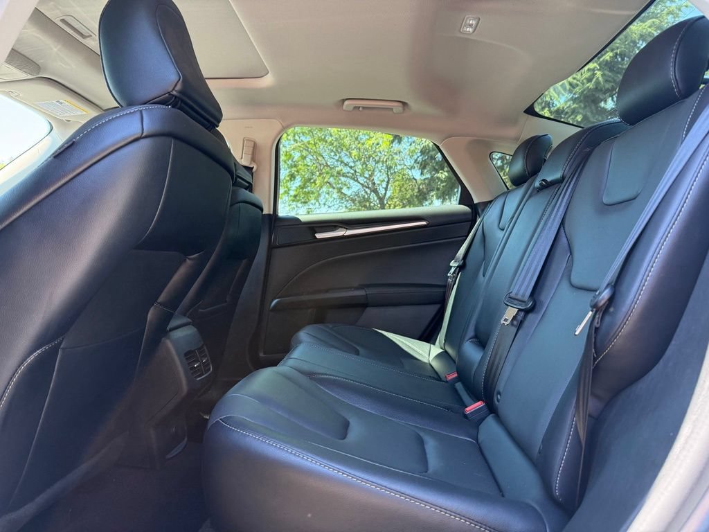 Used 2020 Ford Fusion Titanium AWD/4WD image 16