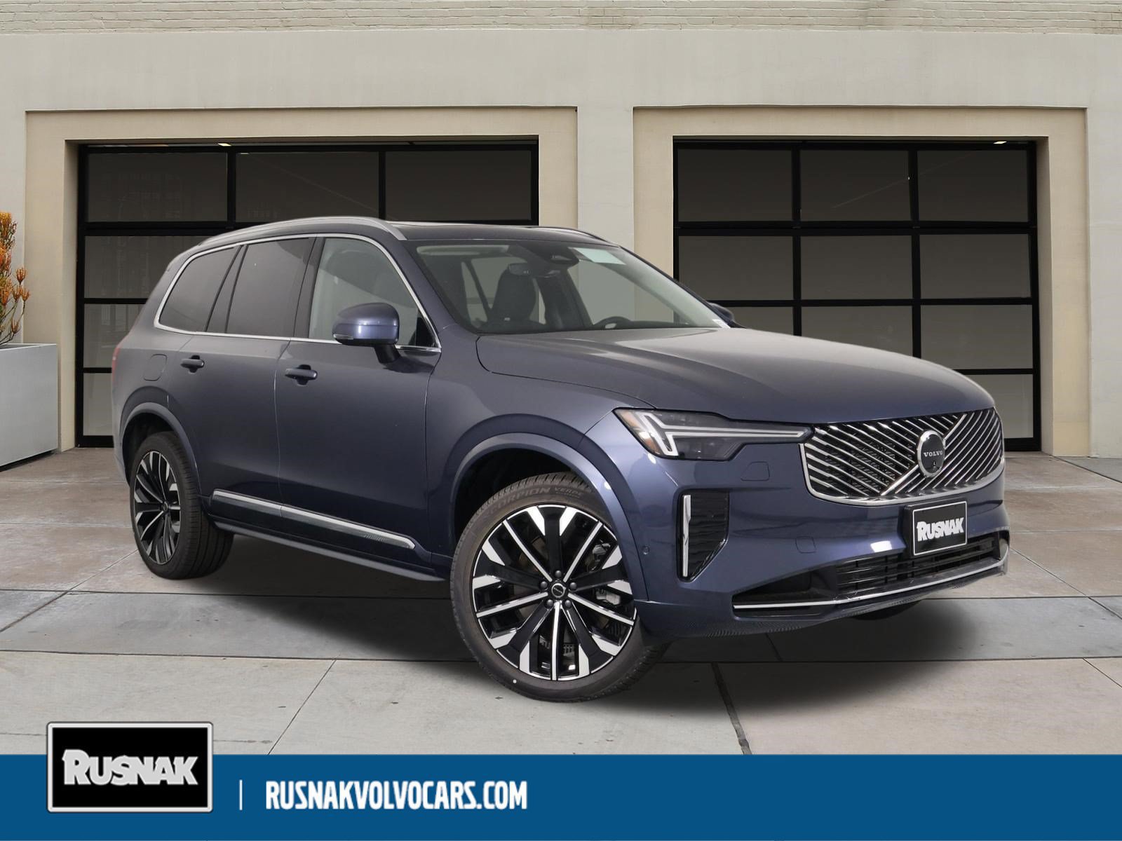 New 2026 Volvo XC90 T8 Plus