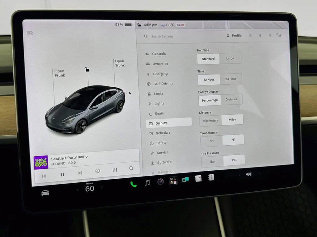 Used 2018 Tesla Model 3 Mid Range RWD image 37