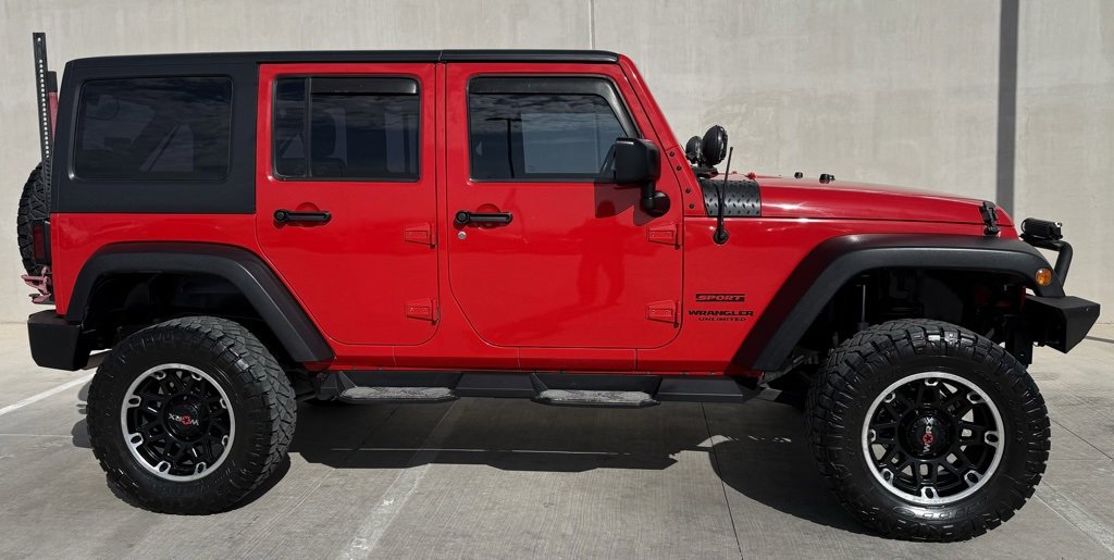 Used 2017 Jeep Wrangler Unlimited Sport w/ Dual Top Group image 3